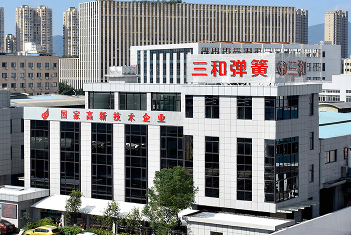 氟碳鋁單板廠家:木紋鋁單板自然美學(xué)與現(xiàn)代建材的完美融合